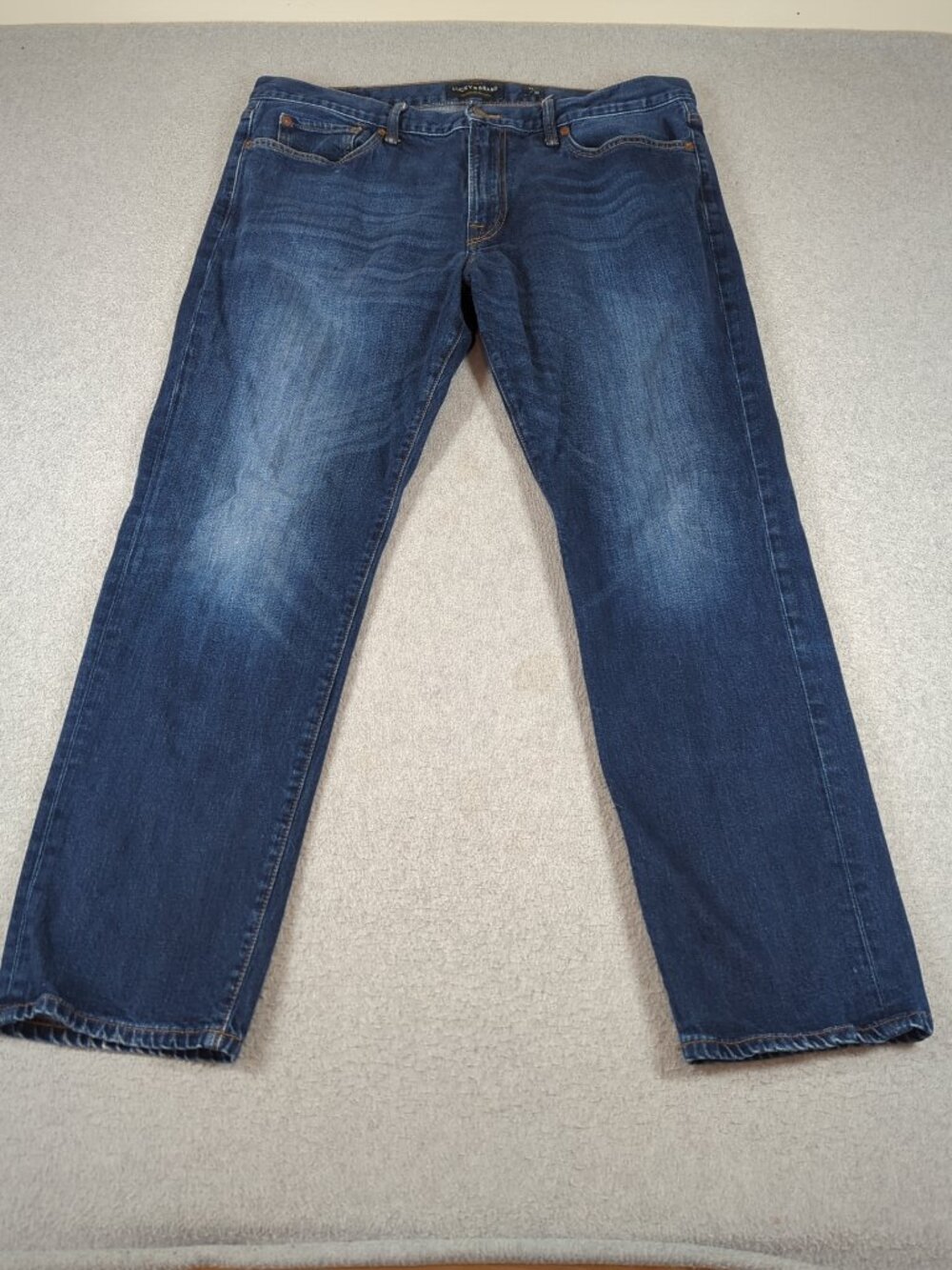 Lucky Brand 221 Straight Jeans Men's 38x30 (Actual 37x29) Blue Denim Stretch